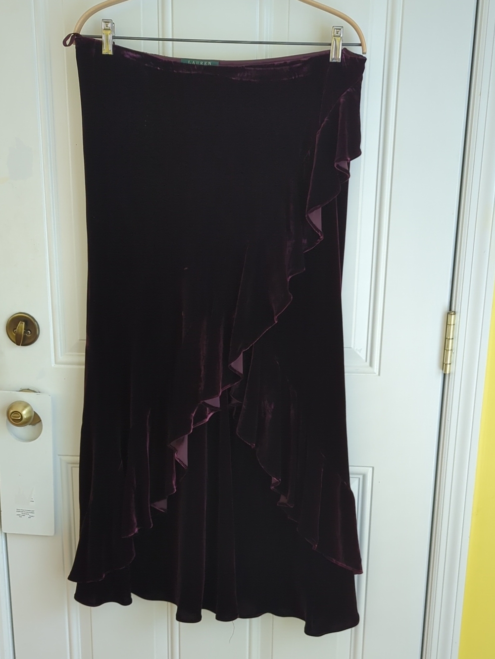 Lauren Ralph Lauren Assymetrical Ruffle Velveteen Skirt. Size L